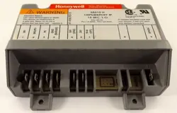 HONEYWELL S8610H INTERMITTENT PILOT IGNITION MODULE, USED