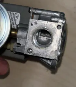 GAS VALVE VR8205S2254