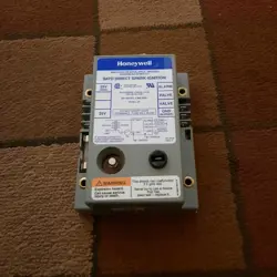 HONEYWELL S87D SPARK IGNITION CONTROL NEW