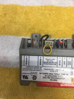 HONEYWELL S8610U1003 FURNACE IGNITION CONTROL CIRCUIT BOARD MODULE FREE SHIPPING