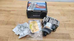 HONEYWELL/RESIDEO GAS VALVES VR8345M UNIVERSAL  IGNITION VALVE VR8345M4302 NEW