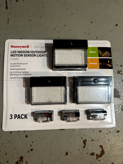 HONEYWELL MOTION SENSOR LIGHT