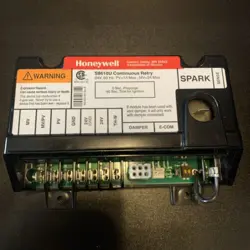 HONEYWELL S8610U3009  IGNITION CONTROL MODULE S8610U