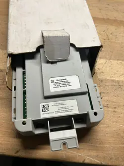 EIM MODEL THM5421R02-NEW