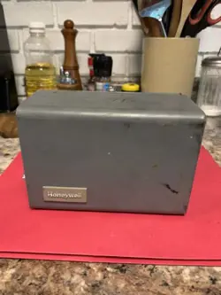 HONEYWELL AQUASTAT RELAY, TYPE L8148A