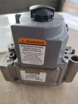 HONEYWELL RESIDEO VR8205M8804, 24V 50/60HZ DIRECT IGNITION COMBINATION GAS VALVE