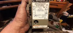 FURNACE PILOT CONTROL MODULE, S86F, REV. A, 97-3656, HONEYWELL.