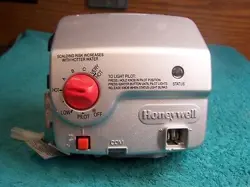 BRADFORD WHITE WATER HEATER NAT GAS VALVE 222-47463-01A HONEYWELL WV8840A1000