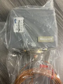 TEMPERATURE CONTROLLER W/