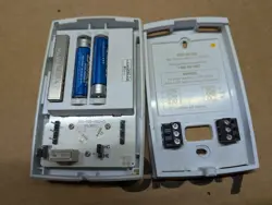 VERTICAL PROGRAMMABLE THERMOSTAT