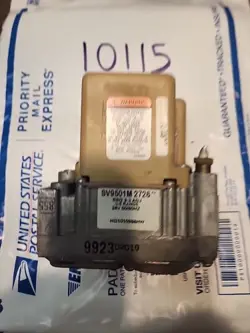 HONEYWELL FURNACE SMART GAS VALVE SV9501M 2726 SV9501M2726 HQ1010988HW
