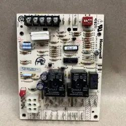 HONEYWELL ST9120C5013 FURNACE CONTROL CIRCUIT BOARD HQ1170063HW B4