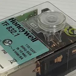 HONEYWELL/SATRONIC TF832.1 CONTROL BOX