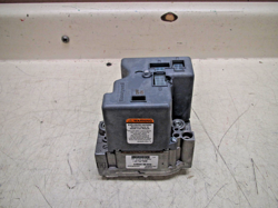 LENNOX HONEYWELL 20430701 SV9520H8042 SMART VALVE FURNACE GAS CONTROL VALVE