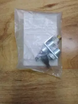 Q327 1626 PILOT