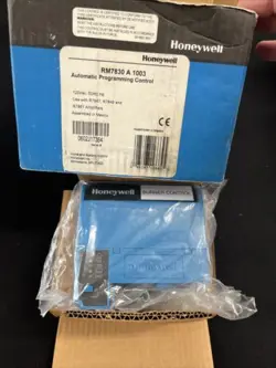 HONEYWELL RM7830A1003 BURNER CONTROL NEW!