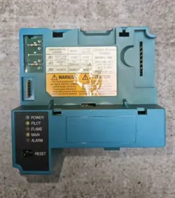 FLAME SAFEGUARD HONEYWELL RM7800 L1095, CLEAVER BROOKS 833-03517, USED