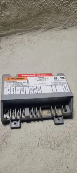 USED HONEYWELL S8600H POOL/SPA FURNACE IGNITION CONTROL MODULE FREE SHIPPING