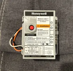 HONEYWELL / PROTECTORRELAY OIL BURNER CONTROL / R8184G1294 ~ FAST SHIPPING!