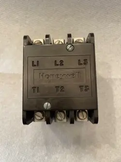 3-POLE ELECTRICAL CONTACTOR