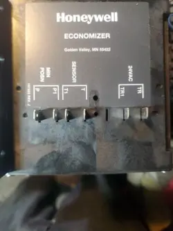 HONEYWELL M7415A1006 DAMPER ACTUATOR ECONOMIZER MODULATING  CONTROL 24V 60HZ