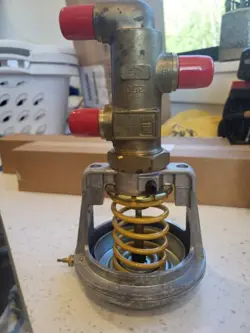 HONEYWELL VP522A 1039 4 WATER VALVE