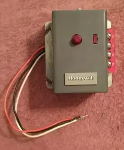 HONEYWELL R8184G-1005 OIL BURNER PRIMARY CONTROL 45 SECOND