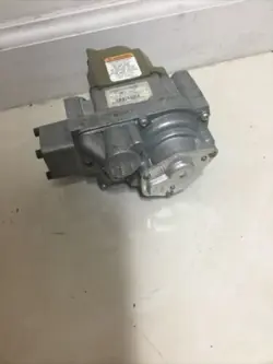 VR8300C4050