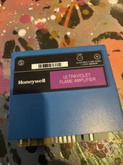 HONEYWELL ULTRAVIOLET FLAME AMPLIFIER R7849 A 1023