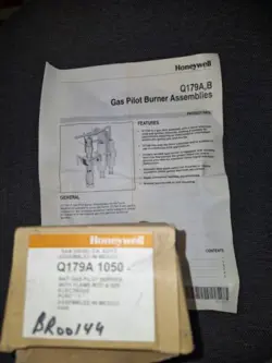 Q179A1050,A,B GAS PILOT ASSEMBLYW/IGNITION ELECTRODE,HONEYWELL