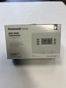 -PROGRAMMABLE THERMOSTAT-TH2110DH1002 NIB