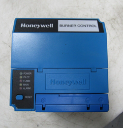 💥HONEYWELL BURNER CONTROL RM7897 A 1002 W/ FLAME AMPLIFIER & BASE