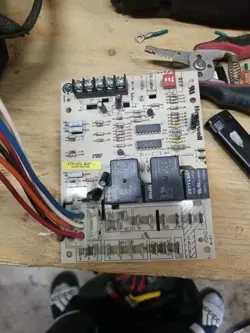 BOARD HQ1011927HW #45