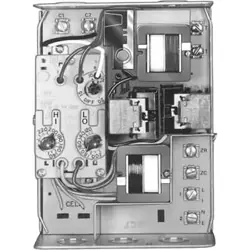 HONEYWELL R8182D1079 PROTECTORELAY / HYDRONIC HEATING CONTROL;