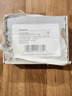 C7232A1016 HONEYWELL CO2 SENSOR CONTROLLER WALL MOUNT OPEN BOX