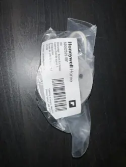 (ONE) HONEYWELL HOME 50062329-001 10K DISCHARGE/ RETURN AIR SENSOR 100  AVAIL.