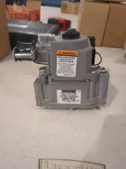 NEW HONEYWELL VR8205N8829 FURNACE GAS VALVE DIRECT SPARK 60-24394-01