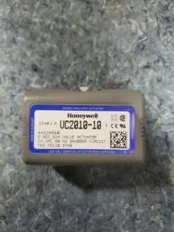 OEM RINNAI 3-WAY 24VAC VALVE ACTUATOR HONEYWELL VC2010-10 805000030 E50 E75 E110