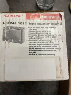 HONEYWELL L8124L 1011 TRIPLE AQUASTAT RELAY