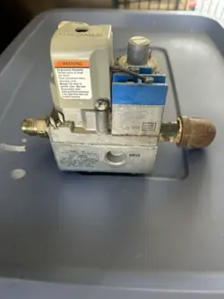 HONEYWELL VR8440A 2142 GAS VALVE