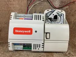 HONEYWELL CVL4022AS-VAV1 STRYKER CONFIGURABLE VAV CONTROLLER