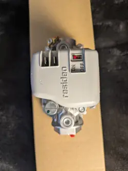 VR8215S1313