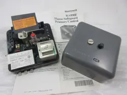 HONEYWELL RA890F1288 BURNER FLAME SAFEGUARD PRIMARY CONTROL
