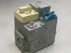 HONEYWELL V800C1128 HVAC FURNACE GAS VALVE