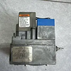 HONEYWELL FURNACE CONTROL GAS VALVE VR8440M. 2024