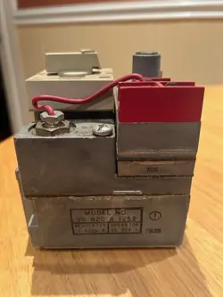 HONEYWELL VS802A1252 GAS CONTROL VALVE
