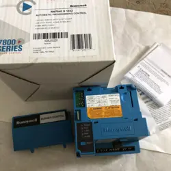 1PC HONEYWELL RM7840G1022 NEW IN BOX CONTROLLER EXPEDITED SHIPPING