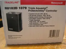 HONEYWELL R8182D 1079 TRIPLE AQUASTAT PROTECTORRELAY CONTROLLER