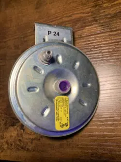 PRESSURE SWITCH HONEYWELL FS6757-1704