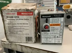 HONEYWELL RESIDEO R8184G4009 PROTECTORELAY OIL BURNER CONTROL 45 SECOND